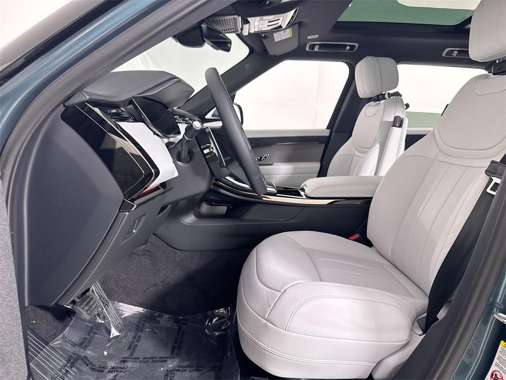 new 2025 Land Rover Range Rover Sport car, priced at $92,780