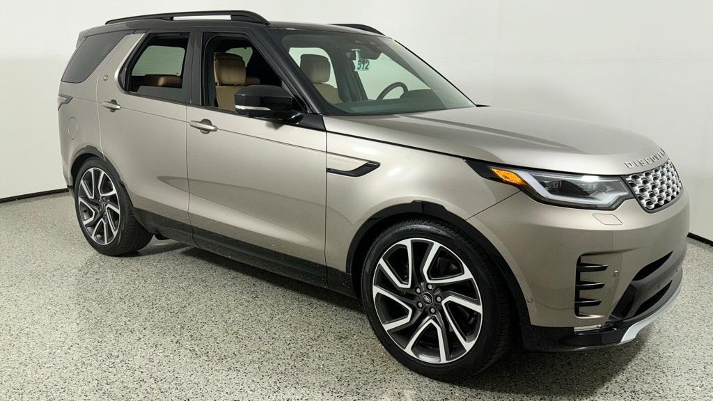 used 2024 Land Rover Discovery car, priced at $75,987