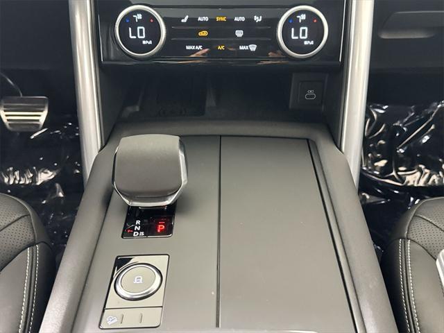 used 2024 Land Rover Discovery car, priced at $68,797