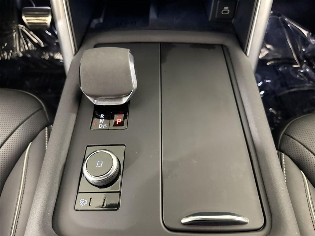 used 2024 Land Rover Discovery car, priced at $63,792