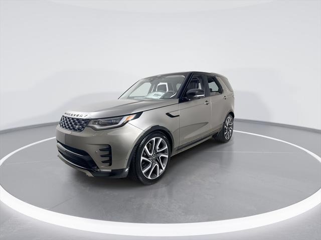 new 2025 Land Rover Discovery car, priced at $73,753