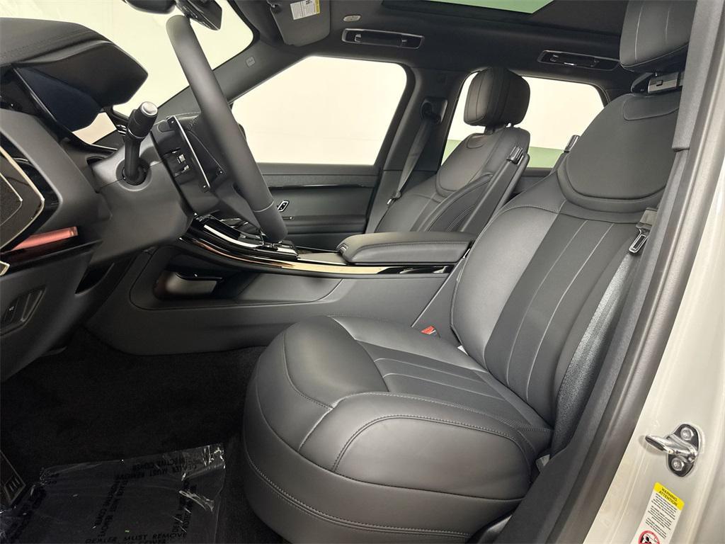 new 2025 Land Rover Range Rover Sport car, priced at $124,185