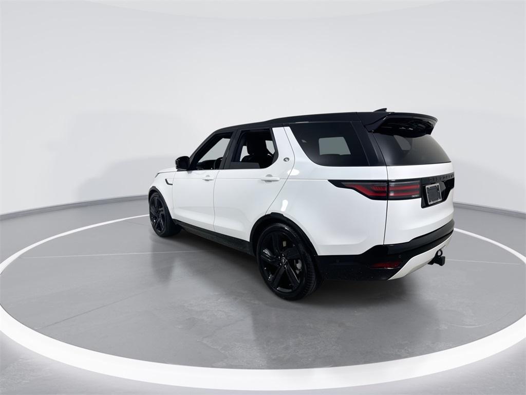 new 2025 Land Rover Discovery car, priced at $76,043