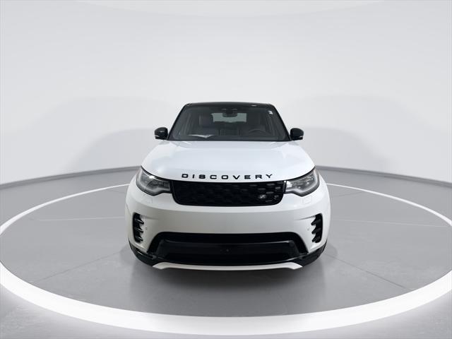 new 2025 Land Rover Discovery car, priced at $76,043