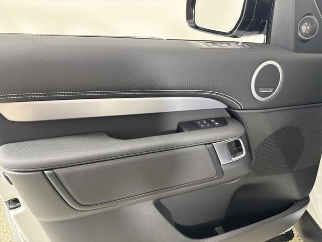 new 2025 Land Rover Discovery car, priced at $76,043