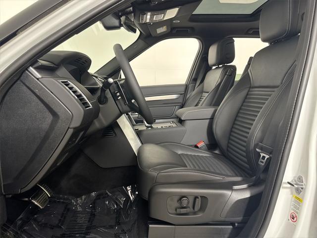 new 2025 Land Rover Discovery car, priced at $76,043