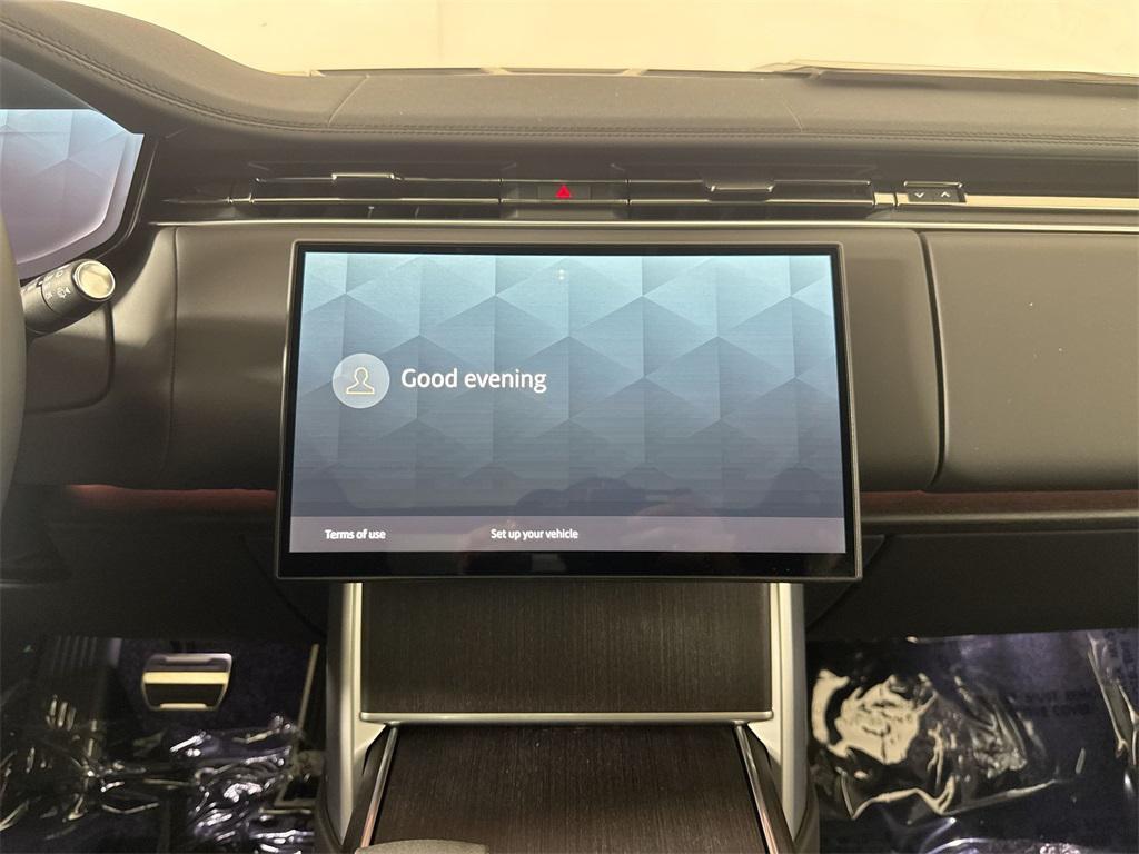 new 2025 Land Rover Range Rover car, priced at $133,995