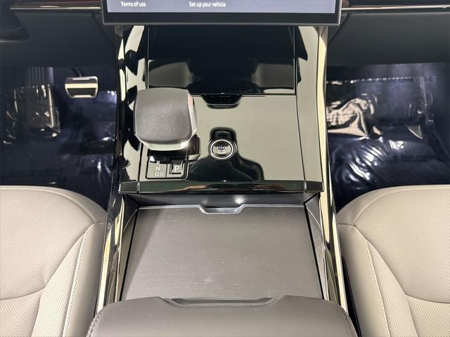 new 2025 Land Rover Range Rover Sport car, priced at $104,660
