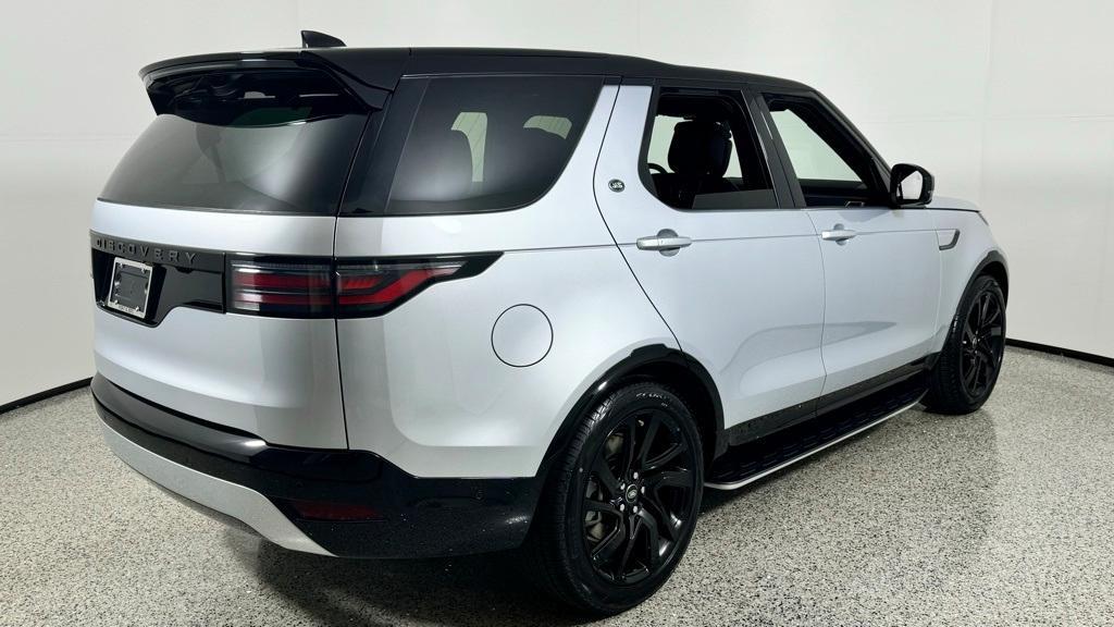 new 2024 Land Rover Discovery car, priced at $71,888