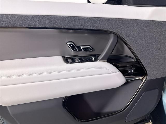 new 2025 Land Rover Range Rover Sport car, priced at $92,780