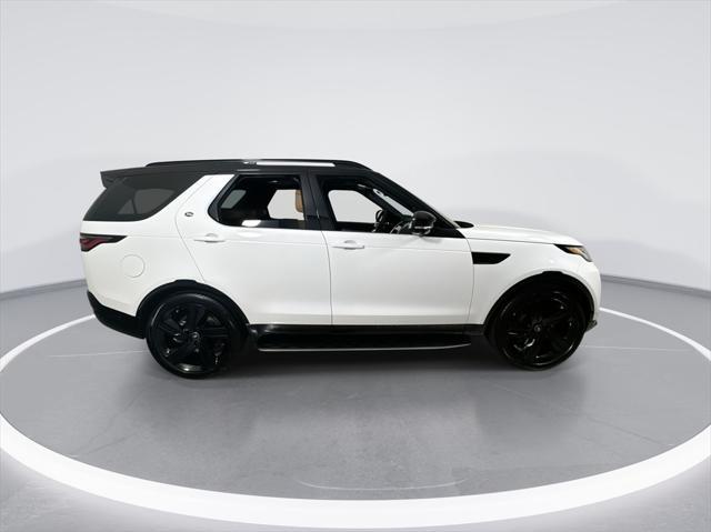 new 2025 Land Rover Discovery car, priced at $80,525