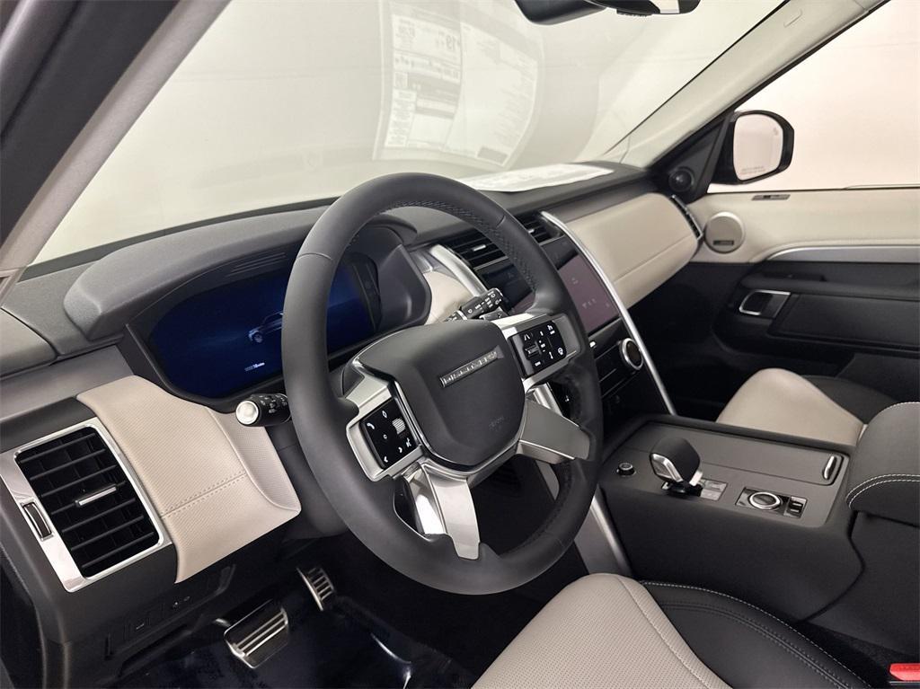 new 2025 Land Rover Discovery car, priced at $78,193