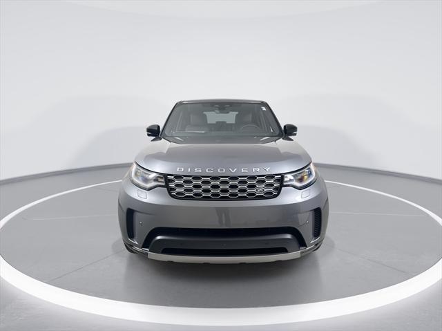 new 2025 Land Rover Discovery car, priced at $65,743