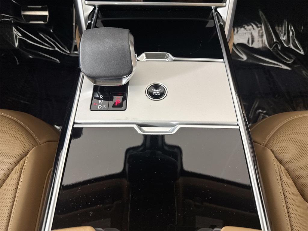 new 2025 Land Rover Range Rover car, priced at $135,895