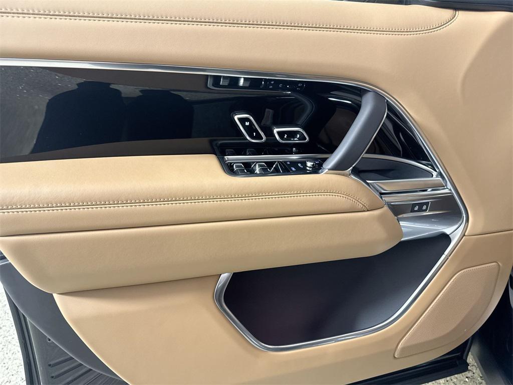 new 2025 Land Rover Range Rover car, priced at $135,895