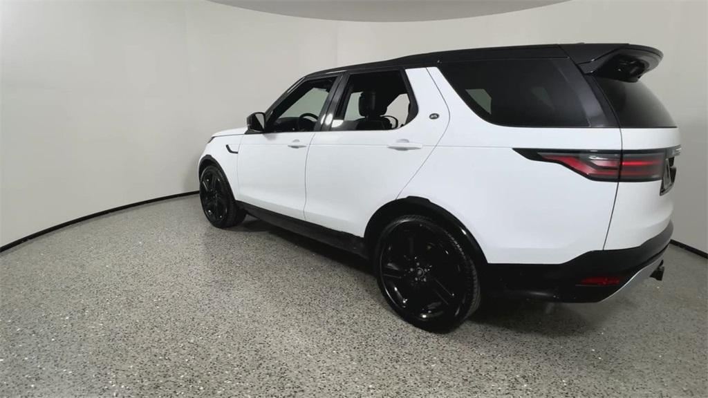 new 2024 Land Rover Discovery car, priced at $84,989