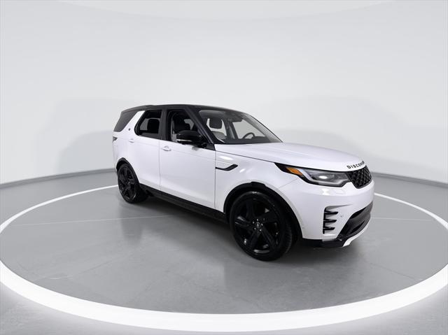 new 2025 Land Rover Discovery car, priced at $77,843