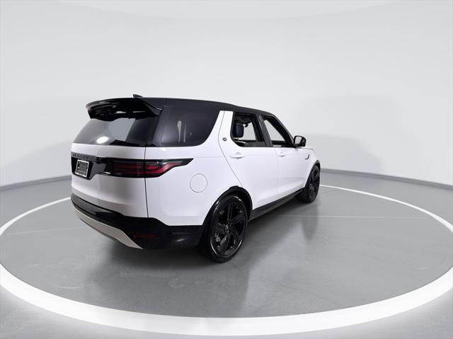 new 2025 Land Rover Discovery car, priced at $77,843