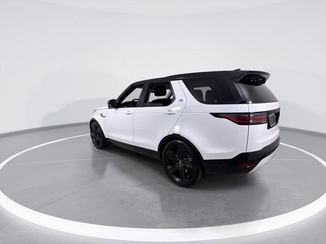 new 2025 Land Rover Discovery car, priced at $77,843