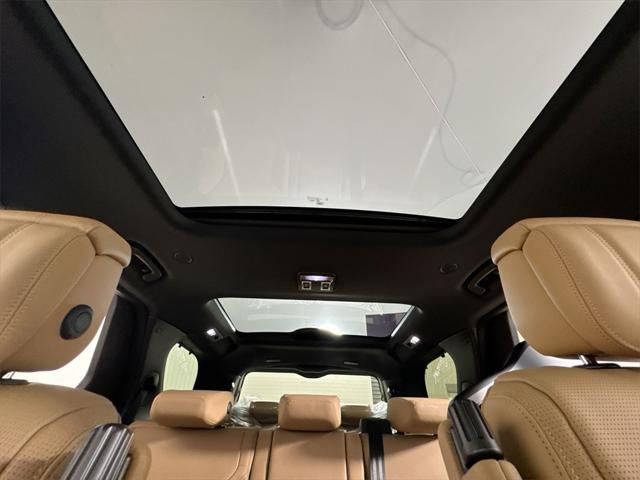 new 2025 Land Rover Discovery car, priced at $78,793