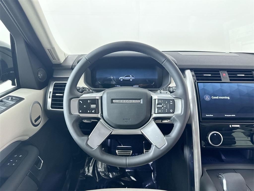 new 2026 Land Rover Discovery car, priced at $72,261