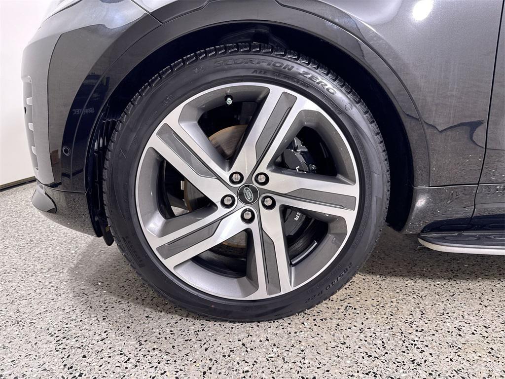 used 2024 Land Rover Discovery car, priced at $71,558