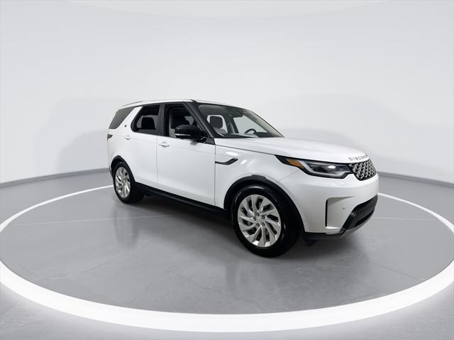 new 2025 Land Rover Discovery car, priced at $63,543