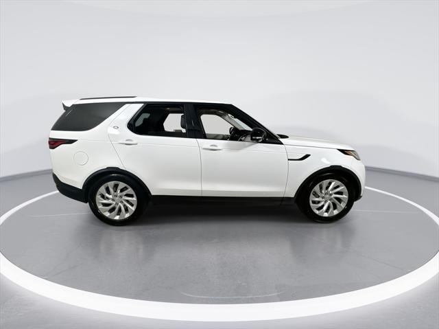 new 2025 Land Rover Discovery car, priced at $63,543