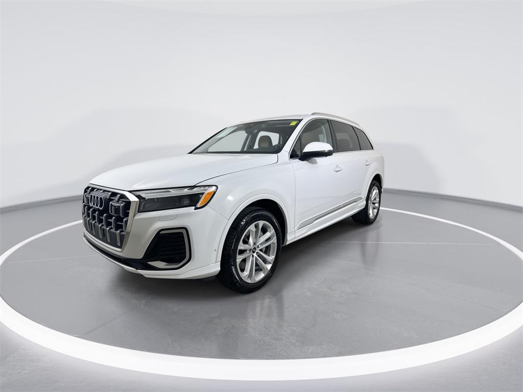 used 2025 Audi Q7 car, priced at $55,276