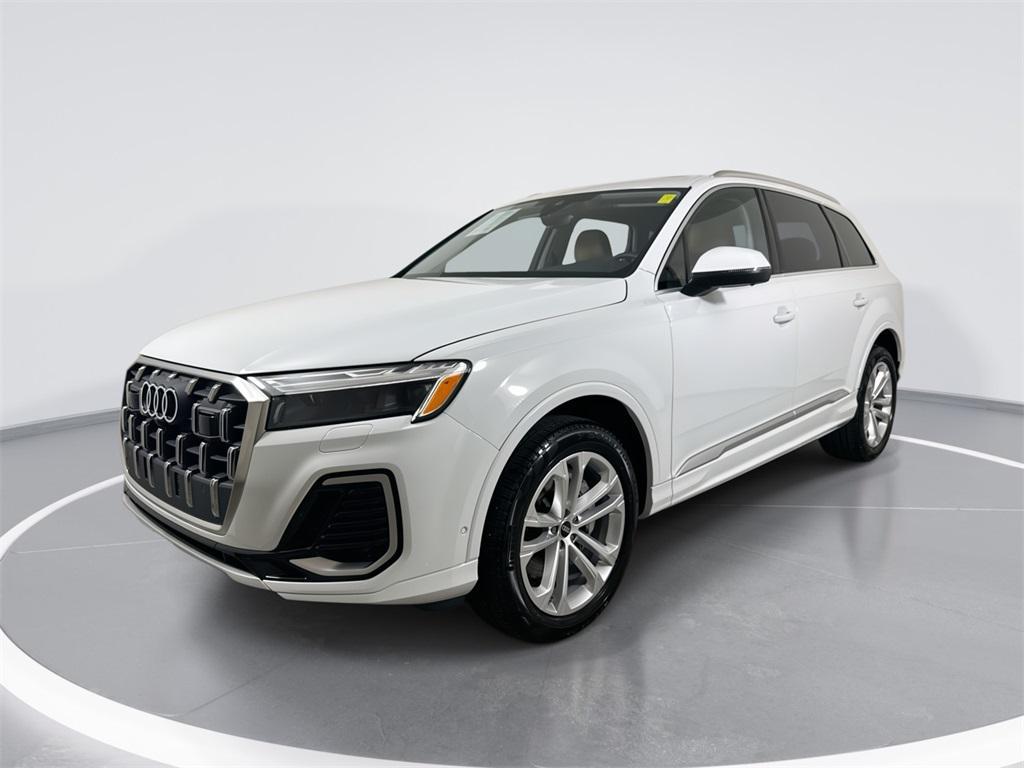 used 2025 Audi Q7 car, priced at $55,276