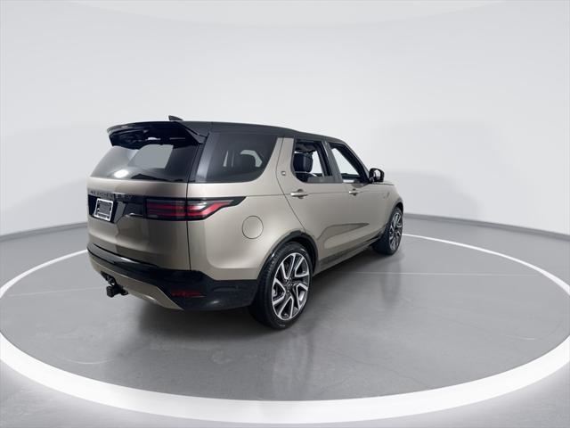 new 2025 Land Rover Discovery car, priced at $78,643