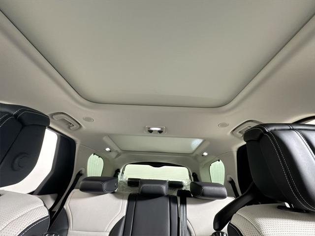 new 2025 Land Rover Discovery car, priced at $78,643