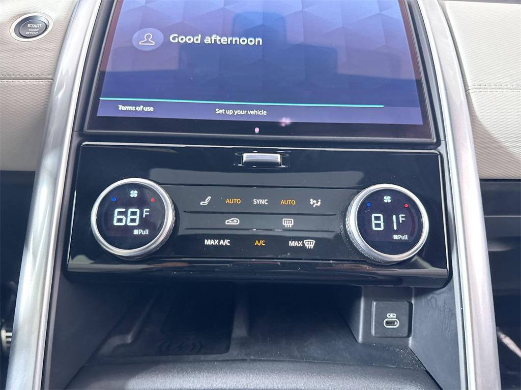 used 2024 Land Rover Discovery car, priced at $60,970