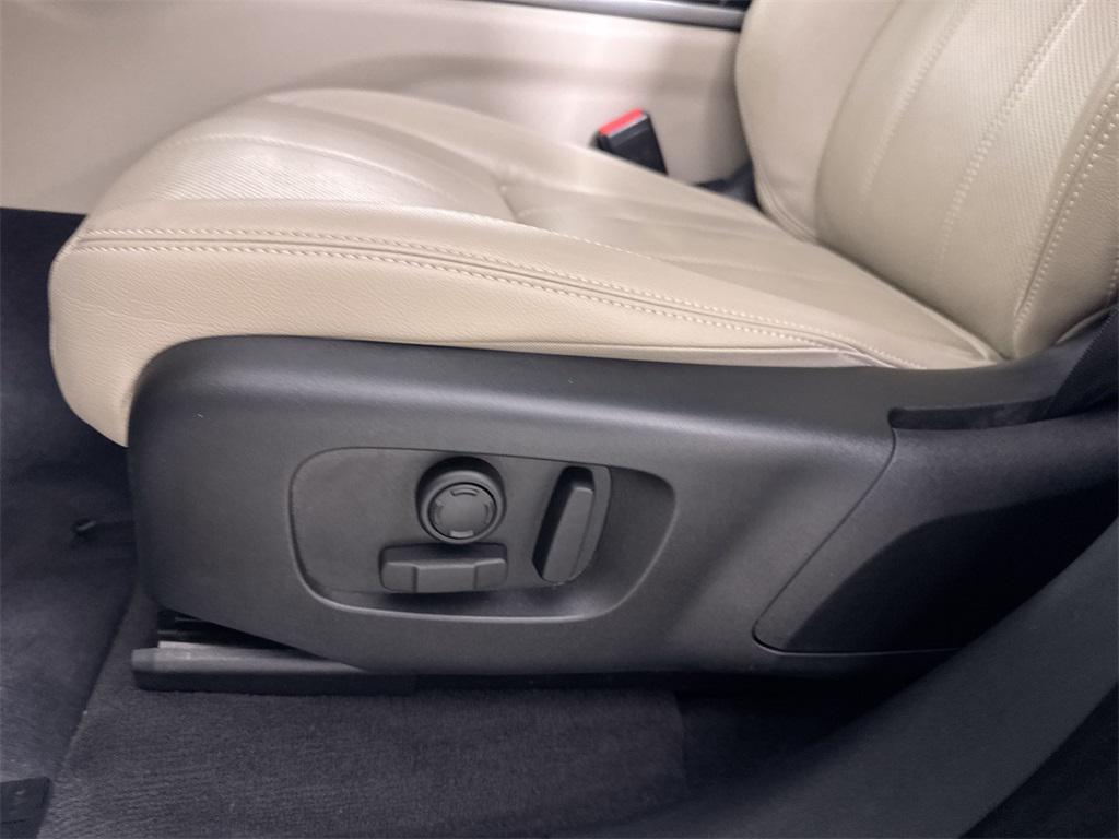 used 2022 Land Rover Range Rover Velar car, priced at $42,787