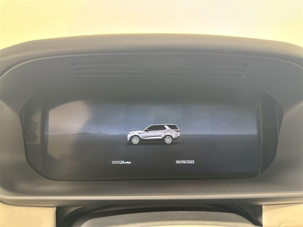 new 2025 Land Rover Discovery car, priced at $66,843