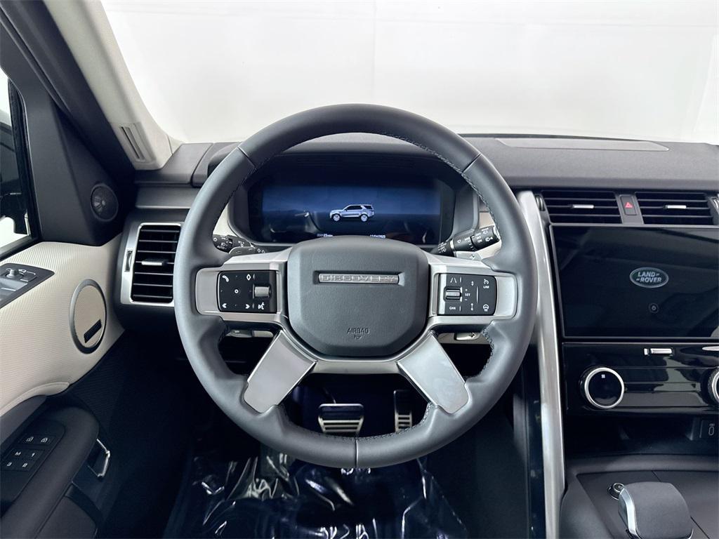new 2026 Land Rover Discovery car, priced at $78,351