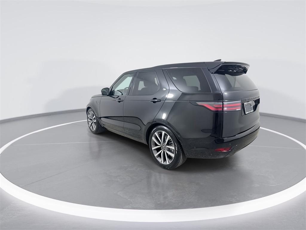 new 2025 Land Rover Discovery car, priced at $72,268
