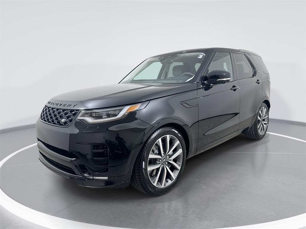 new 2025 Land Rover Discovery car, priced at $72,268