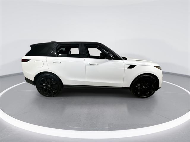 new 2025 Land Rover Range Rover Sport car, priced at $94,715