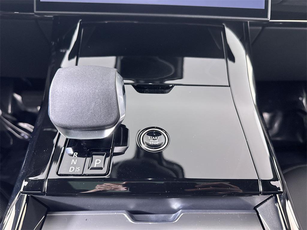 new 2025 Land Rover Range Rover Sport car, priced at $83,180