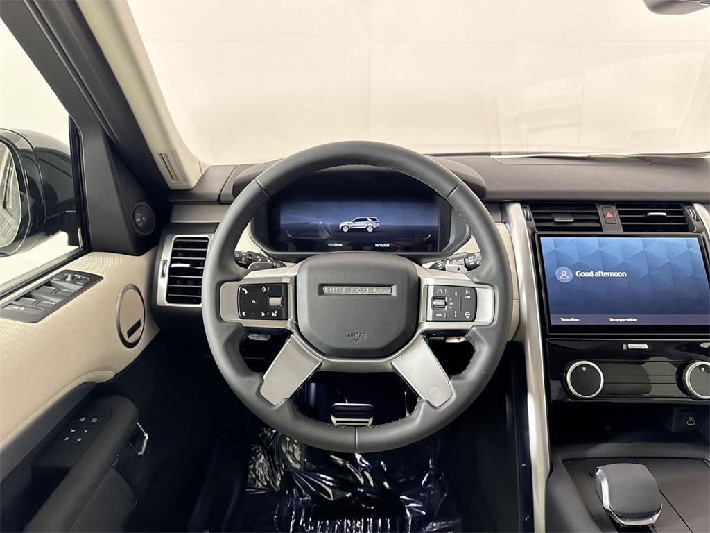 new 2025 Land Rover Discovery car, priced at $70,568