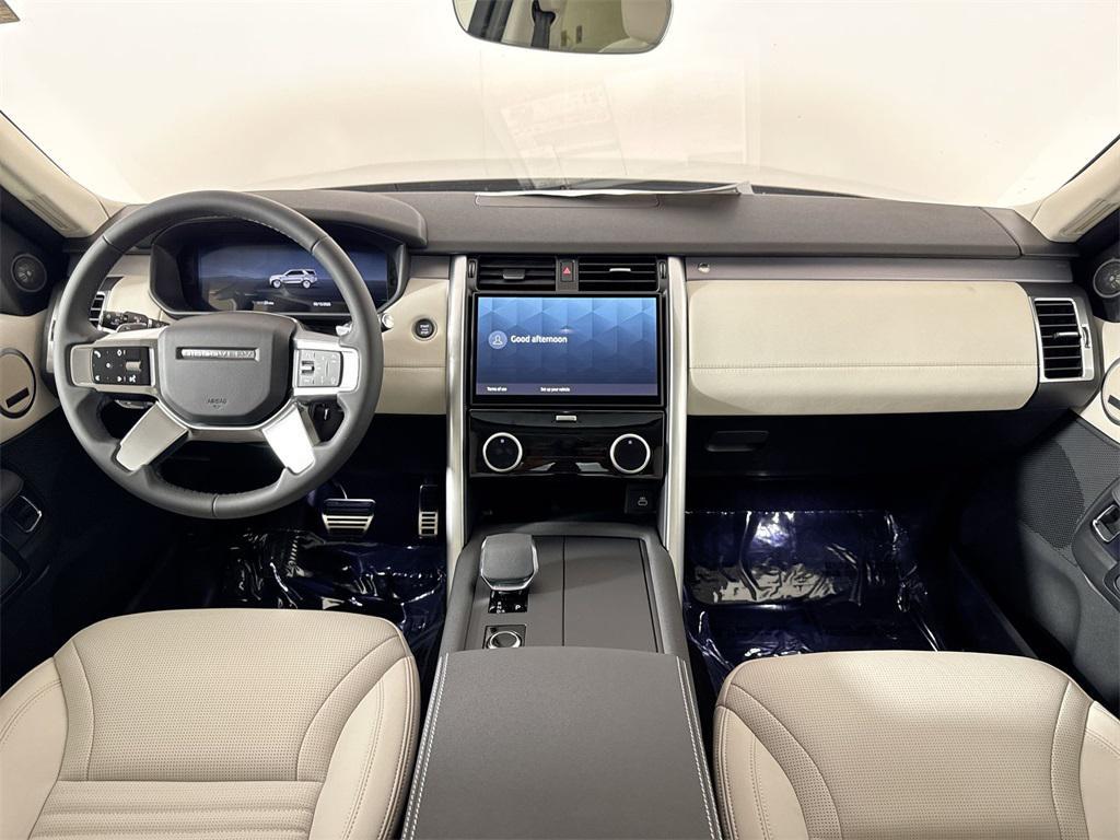 new 2025 Land Rover Discovery car, priced at $70,568