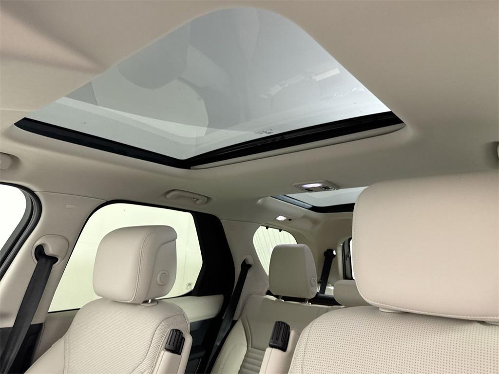 new 2025 Land Rover Discovery car, priced at $70,568