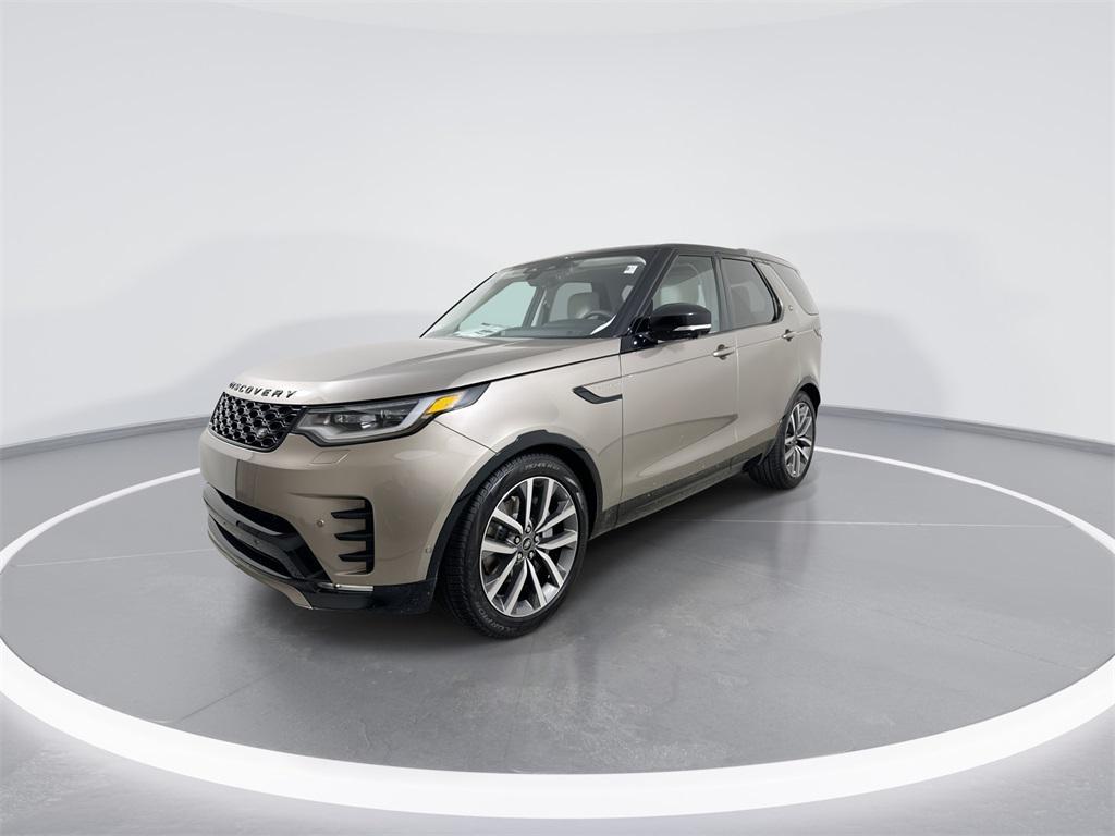 new 2025 Land Rover Discovery car, priced at $70,568