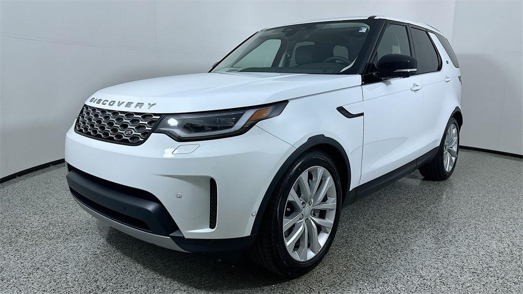 new 2024 Land Rover Discovery car, priced at $63,438