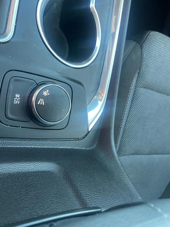 used 2020 Chevrolet Traverse car, priced at $12,995