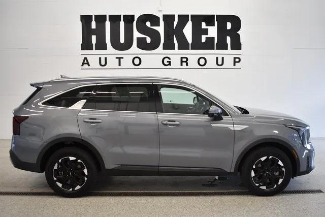 used 2024 Kia Sorento car, priced at $28,998