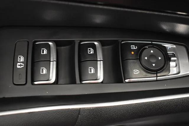 used 2024 Kia Sorento car, priced at $28,998