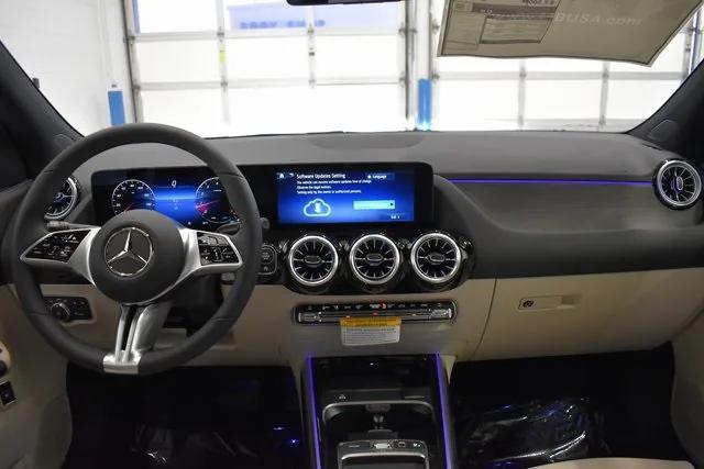 new 2025 Mercedes-Benz GLA 250 car, priced at $51,290