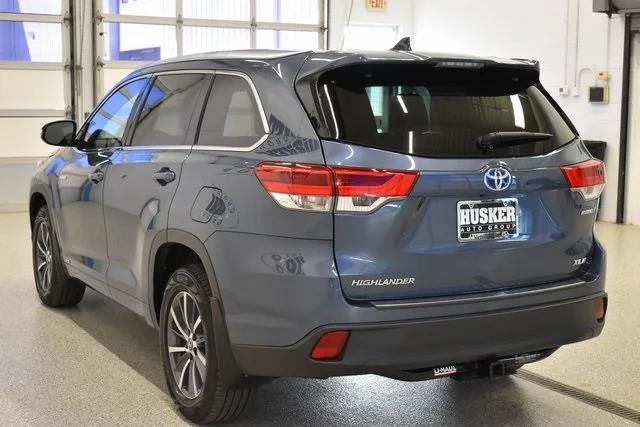 used 2017 Toyota Highlander Hybrid car, priced at $23,998